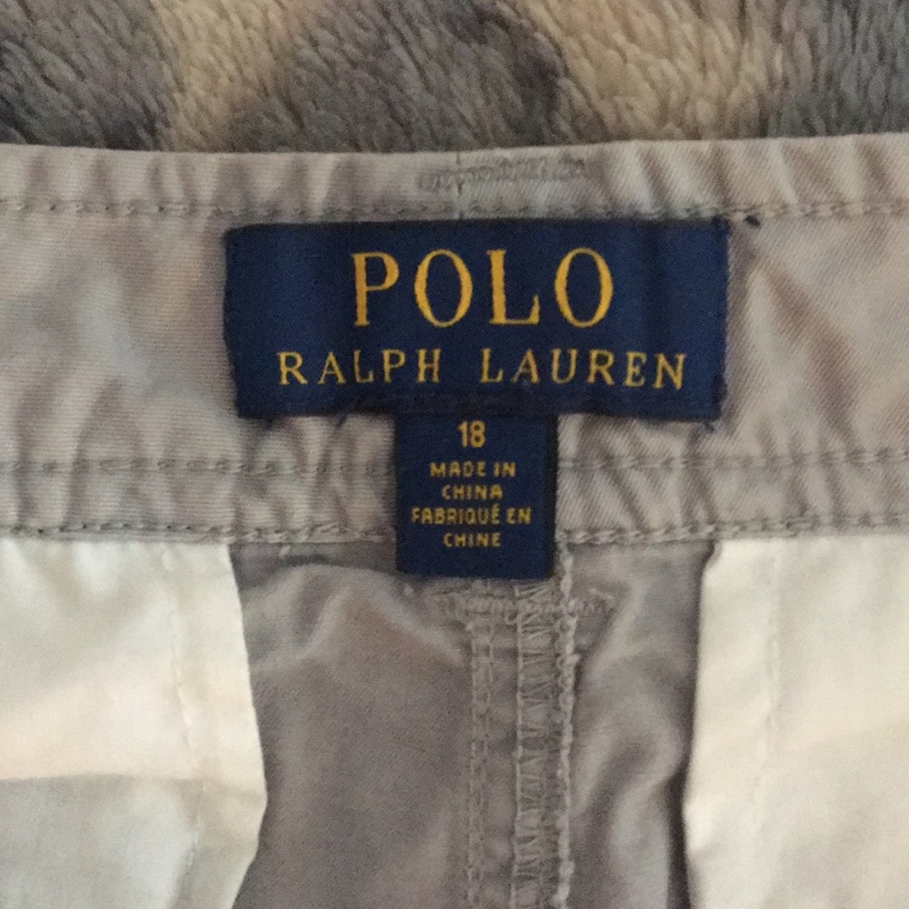 Shorts - Picture 2 of 3